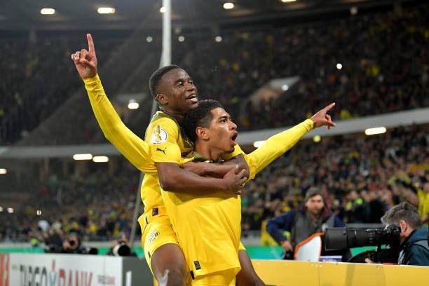 开云官方登录入口-靠乌龙+点球凌弱，内乱多特想从德乙队找回自信？难